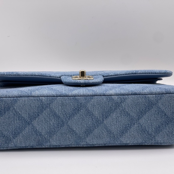 CHANEL CLASSIC 11.12 HANDBAG - Picture 13 of 13